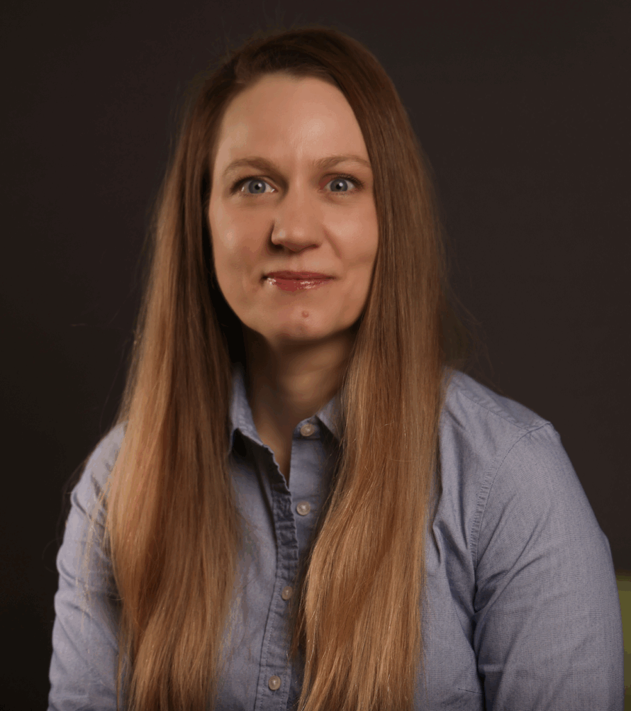 Headshot of Jennifer Vena